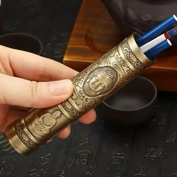 Collectible Bronze scroll tube - Picture 8 of 9